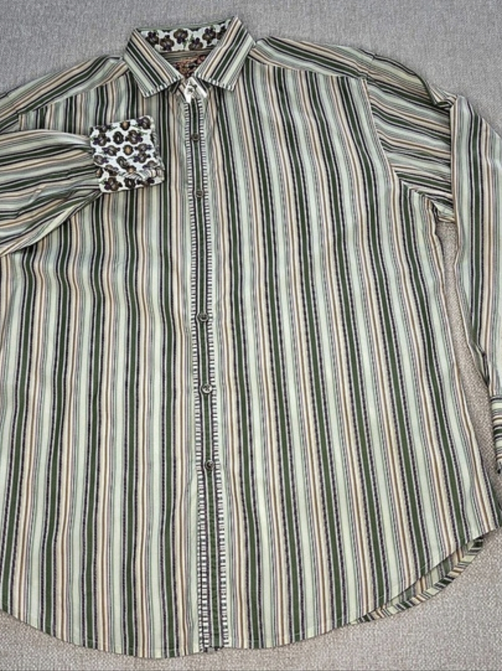 Robert Graham Shirt Mens XL NWOT Multicolor Stripe Embroidered Flip Cuff
